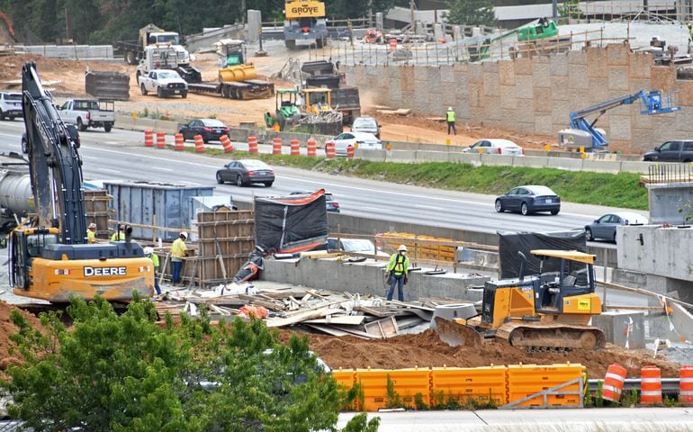 July 1, 2020 Sandy Springs - Construction takes place along SR 400 near of the I-285/Ga. 400 interchange in Sandy Springs on Wednesday, July 1, 2020.  .(Hyosub Shin / Hyosub.Shin@ajc.com)