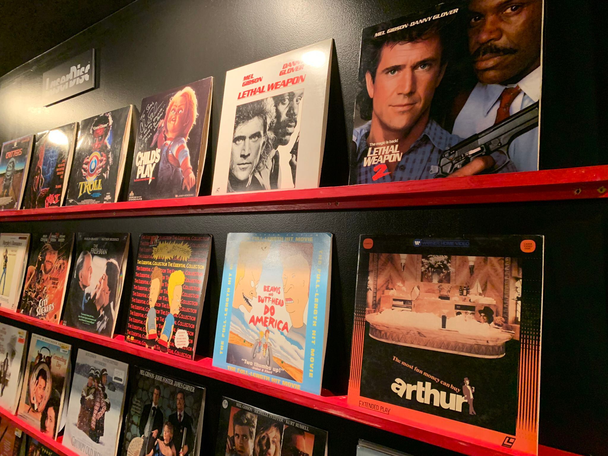 ファミ通 Presents E3 Atlanta Reports ビデオ　非売品 Georgia man creates 1980s era video store in basement