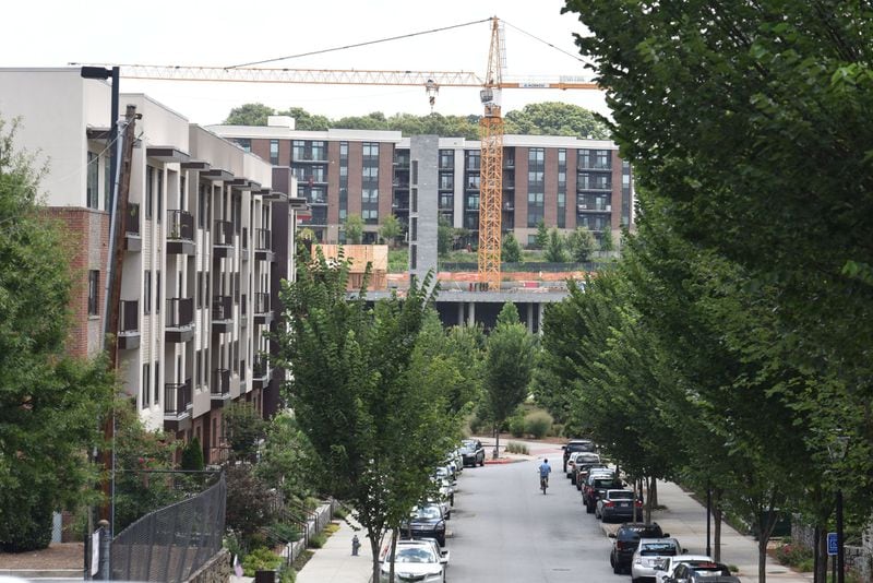 New luxury apartments rising along Atlanta BeltLine’s Eastside Trail in the Old Fourth Ward. The city mandated that thousands of units of affordable housing be built, but project administrator Atlanta Beltline Inc. is so far behind that it may never reach its goal. HYOSUB SHIN / HSHIN@AJC.COM