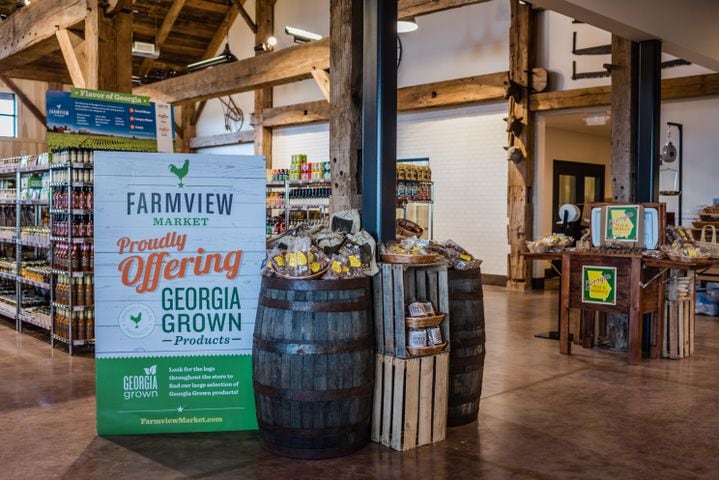 Farmview Market grocery aisles