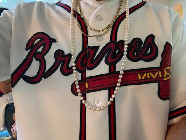 Joc Pederson's pearls: Necklace is talk of MLB playoffs, Atlanta Braves