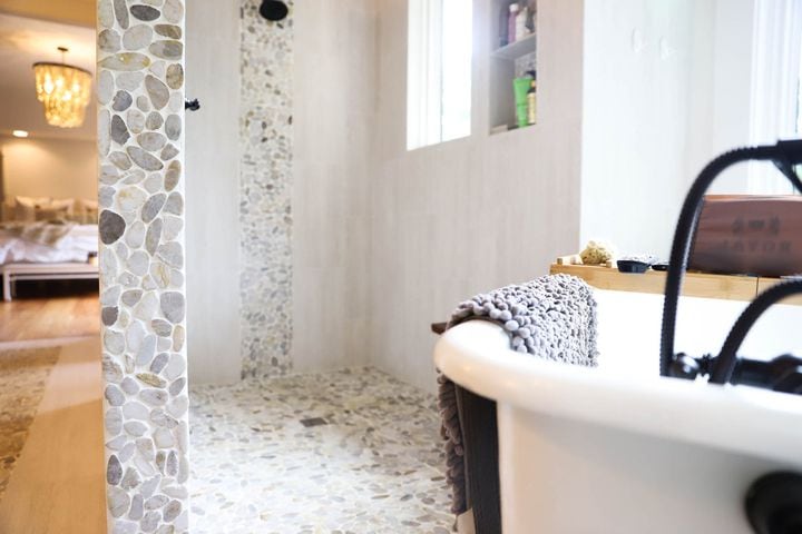 Bold and beautiful bathrooms