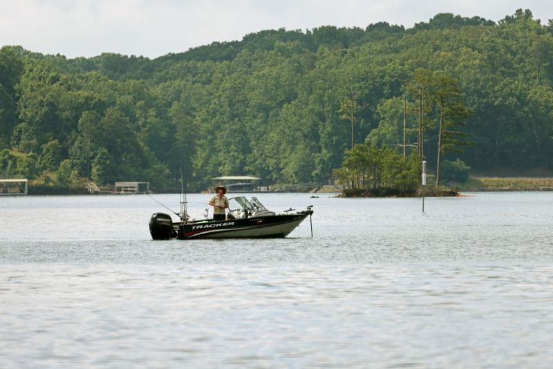 If you're planning to drink alcohol while boating, make sure to have a "designated skipper," the DNR says. (Jason Getz / Jason.Getz@ajc.com)