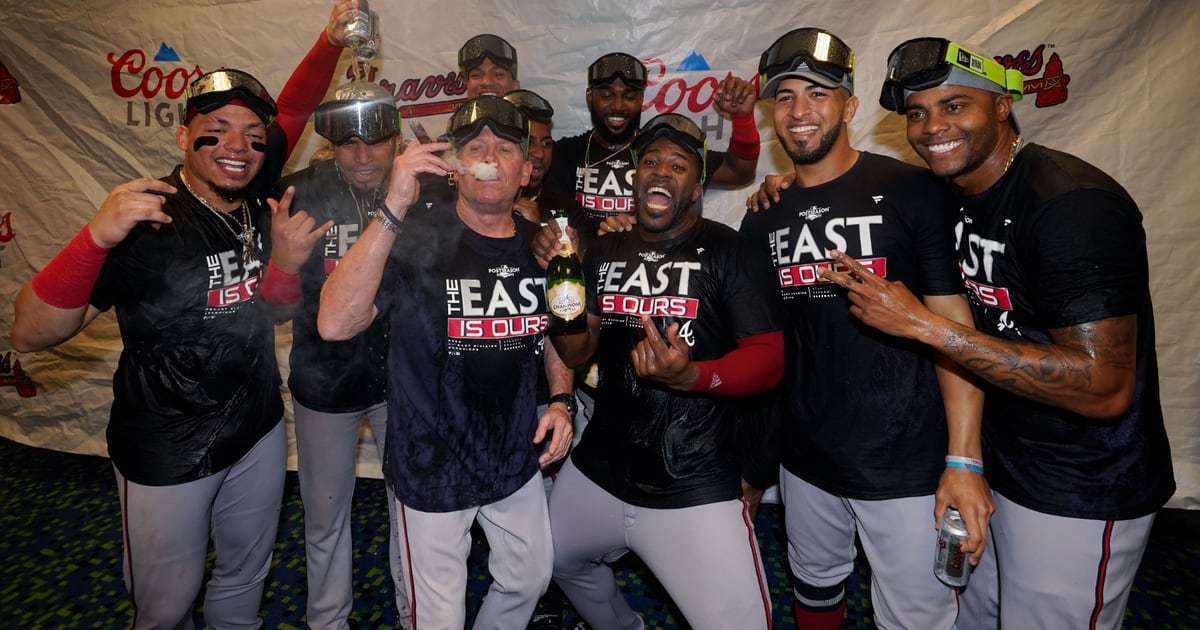 3-time NL East champ Braves extend manager Snitker thru 2023 - The San  Diego Union-Tribune