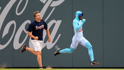 The Freeze races a fan in between innings during a game between the Atlanta Braves and the New York Mets at SunTrust Park on June 10, 2017 in Atlanta, Georgia. (Photo by Daniel Shirey/Getty Images)