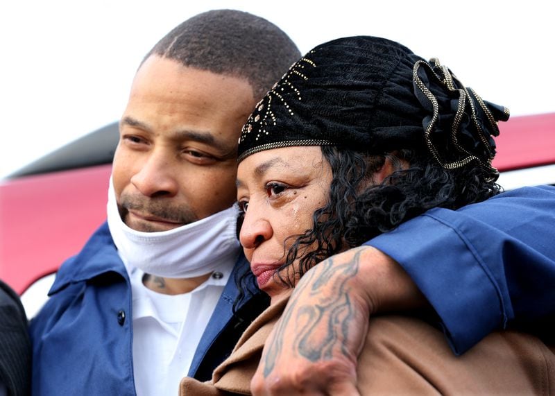Devonia Inman hugs his mother Dinah Ray after walking away from Augusta State Medical Prison after serving 23 years in prison for a wrongful conviction. (Curtis Compton / Curtis.Compton@ajc.com)
