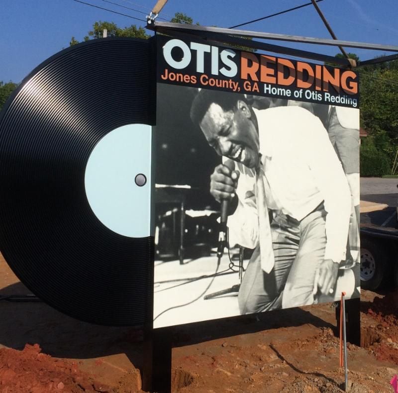 II. Early Life and Musical Journey of Otis Redding