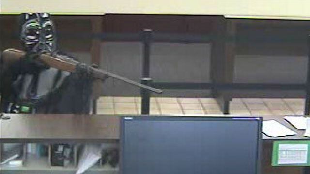 Man dressed as Darth Vader robs Pineville credit union