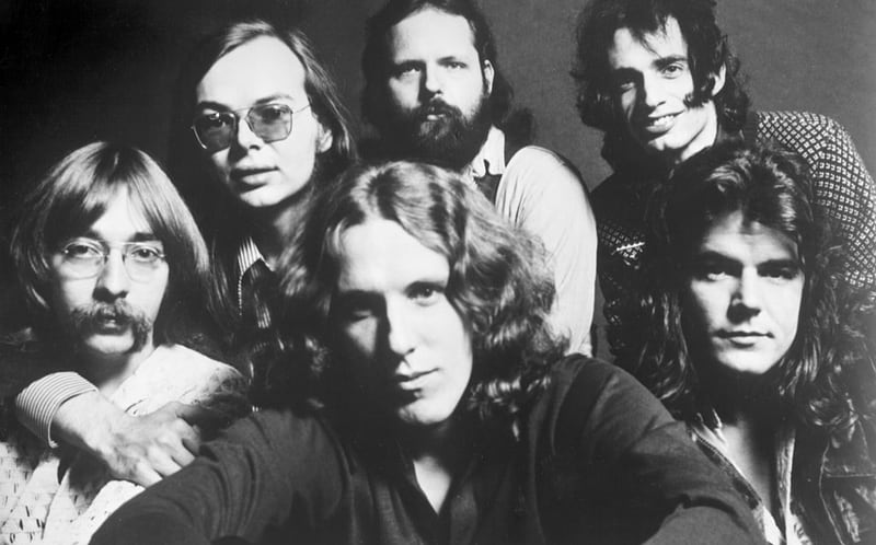 1972: (L-R)  Jeff 'Skunk' Baxter, Walter Becker, David Palmer, Denny Dias, Donald Fagen and Jim Hodder of the rock band 'Steely Dan' pose for a portrait in 1972. 