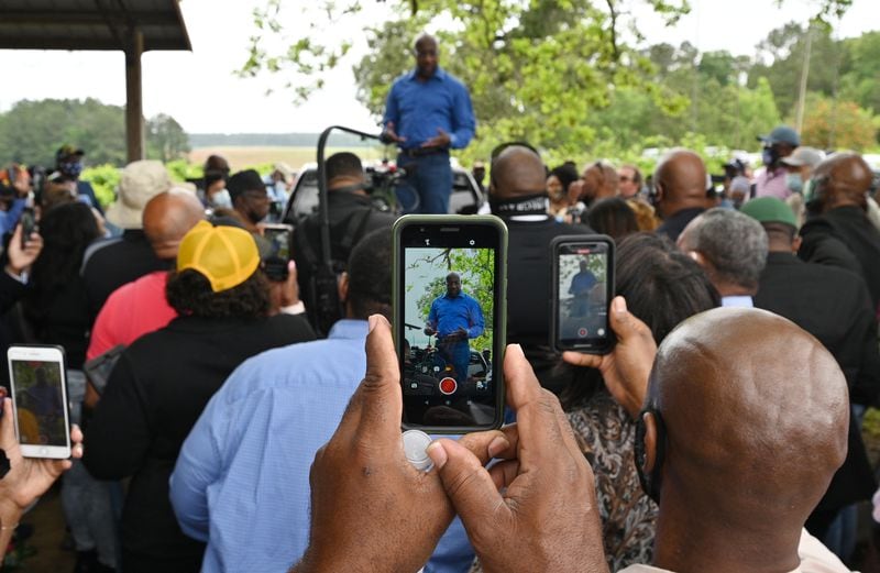 U.S. Sen. Raphael Warnock made a swing through rural Georgia earlier this month while Congress was in recess. Some of the Black farmers who turned out to see him talked about how systemic racism had prevented them from securing loans and participating in agricultural programs. (Hyosub Shin / Hyosub.Shin@ajc.com)