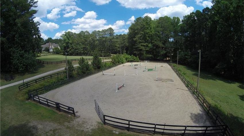 $7.5M buys a 33-acre equestrian estate in Alpharetta