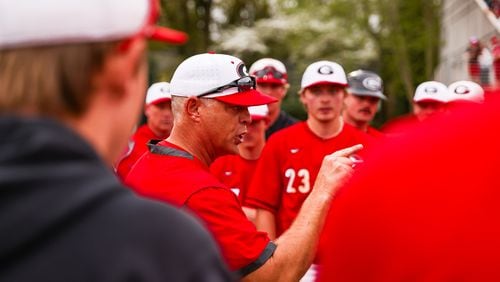 Georgia baseball coach Scott Stricklin makes some points to his team after a game against Florida at Foley Field on Saturday, April 2, 2022, in Athens. (Photo by Tony Walsh/UGA Athletics)
