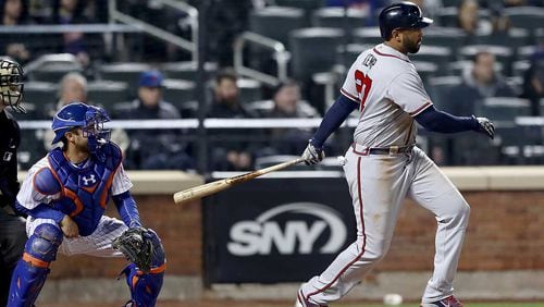 Matt Kemp delivered the big hit for the Braves in Wednesday's 3-1 win over the Mets.