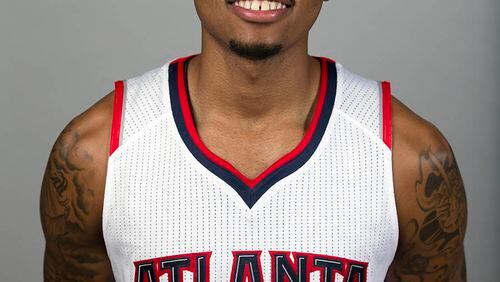 The Atlanta Hawks signed Kent Bazemore to a 2-year contract in the offseason.