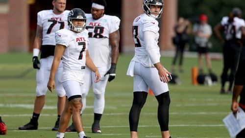 080222 Flowery Branch, Ga.: Atlanta Falcons kicker Younghoe Koo (7) and punter Bradley Pinion (13) are shown during training camp at the Falcons Practice Facility, Tuesday, August 2, 2022, in Flowery Branch, Ga. (Jason Getz / Jason.Getz@ajc.com)