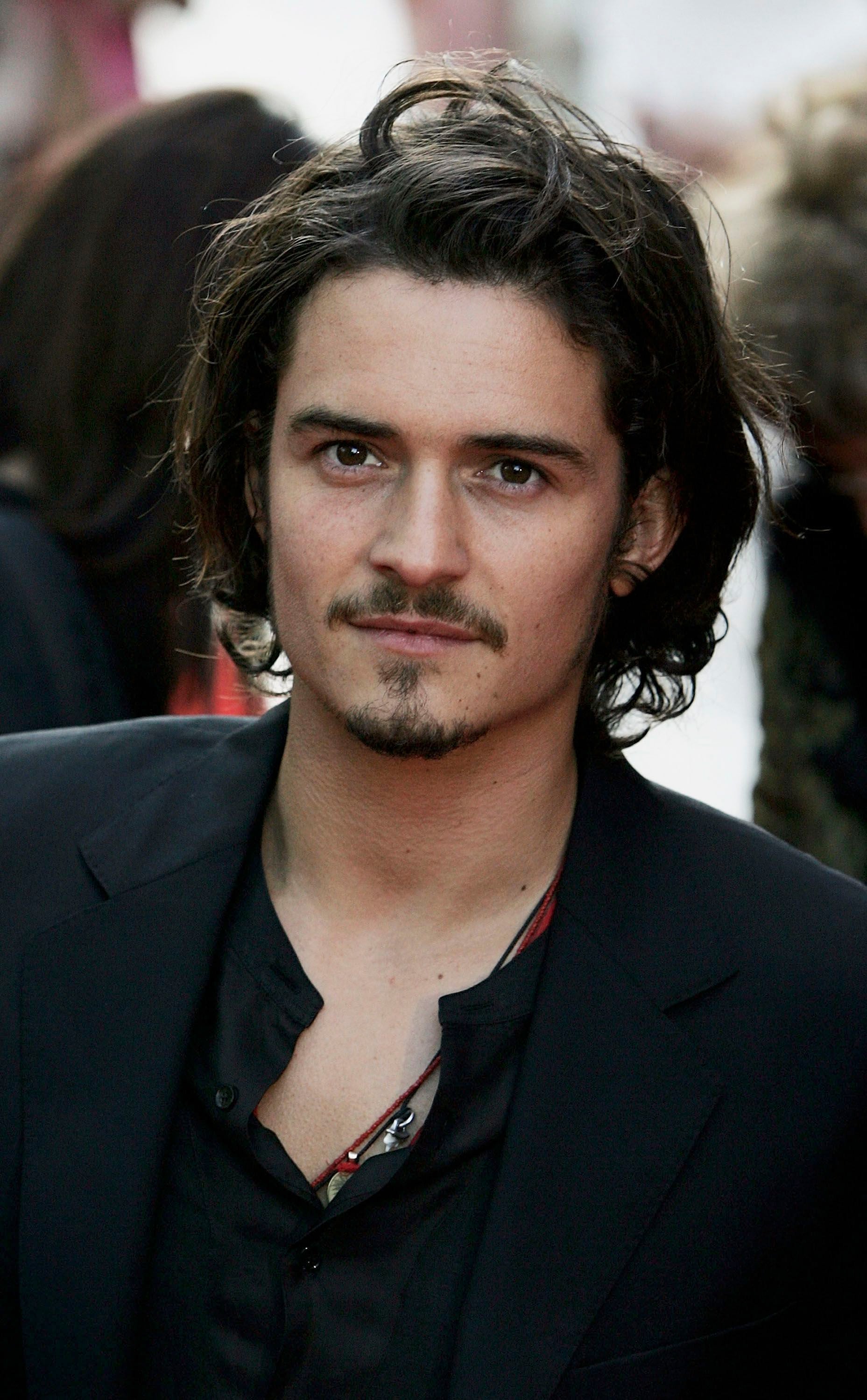 16 Hot Male Celebrities With Long Hair