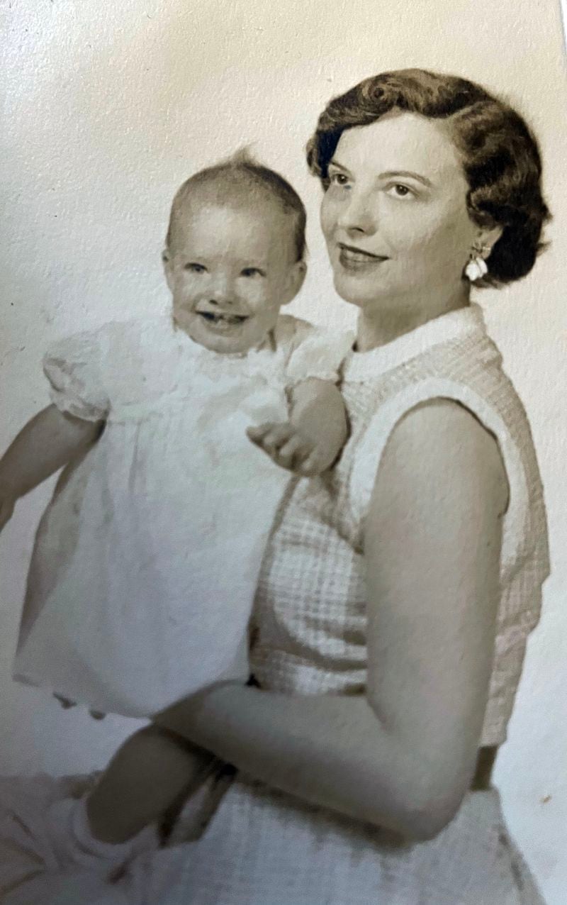 Floy Porter Culbreth with her daughter Thea Chamberlain around 1953. CONTRIBUTED