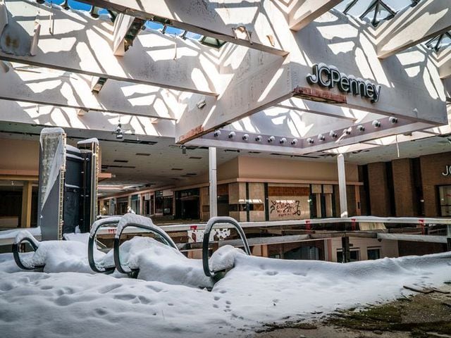 PHOTOS: Snow fills abandoned Ohio mall in eerie photos