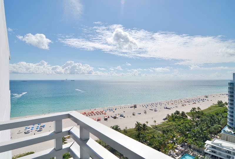 Loews Miami Beach Hotel offers ocean views.
Photo: Courtesy of Loews