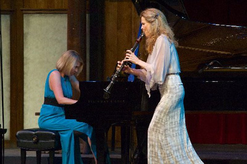 Atlanta Chamber Players Artistic Director Elizabeth Pridgen and clarinetist Laura Ardan join forces for Claude Debussy's Premiere Rhapsodie at the New American Shakespeare Tavern in May 2015. CONTRIBUTED BY JAMES BARKER