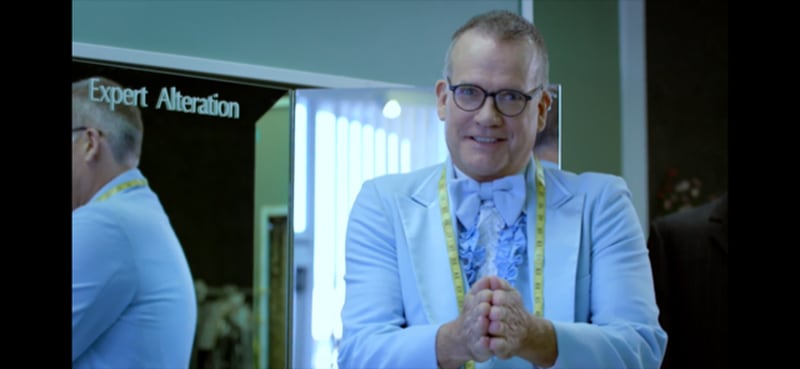 A Casey Cagle impersonator in Clay Tippins' ad. Screenshot.