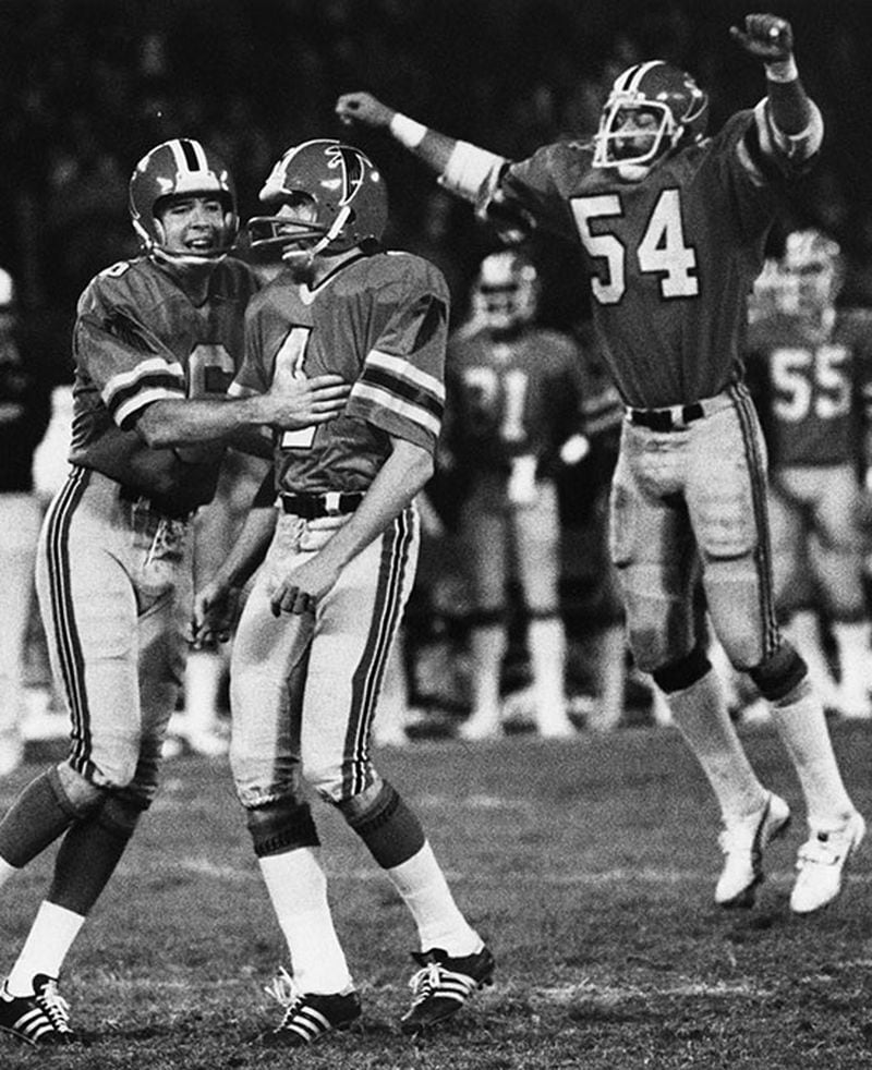 Tim Mazzetti's made field goal is celebrated by the Atlanta Falcons. He once made a franchise best 11 in a row. (AJC)