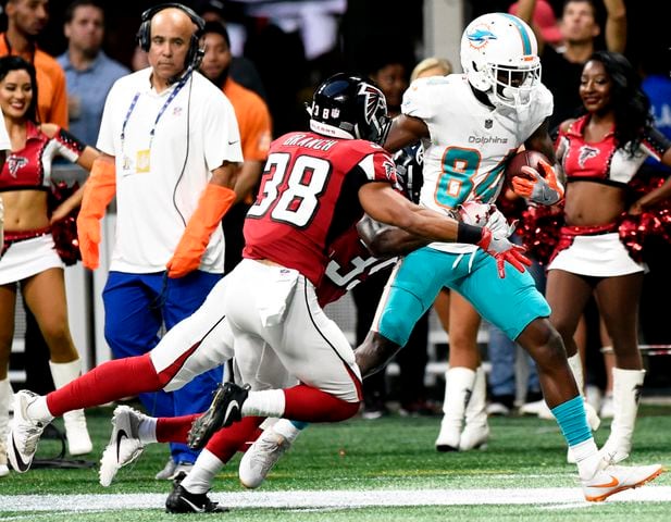 Photos: Stars sit as Falcons lose to  Dolphins in final exhibition