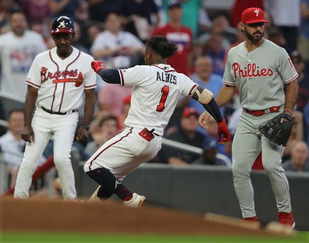 Photos: Braves open home series with Phillies