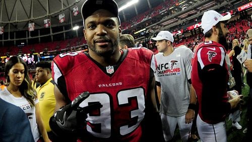 Dwight Freeney of the Falcons celebrates after defeating Green Bay Packers in the NFC championship game at the Georgia Dome last Sunday. The Falcons won to advance to this week’s Super Bowl, which will be the final game of Freeney’s career if he retires. (Scott Cunningham/Getty Images)