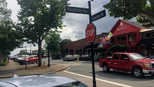Elizabeth Way at Canton Street is in the heart of historic downtown Roswell.