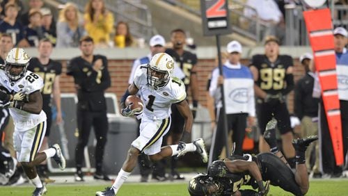 October 21, 2017 Atlanta - Georgia Tech running back Qua Searcy (1) breaks away for a go-ahead touchdown in the second half of an NCAA college football game at Bobby Dodd Stadium on Saturday, October 21, 2017. Georgia Tech beat Wake Forest 38-24. HYOSUB SHIN / HSHIN@AJC.COM