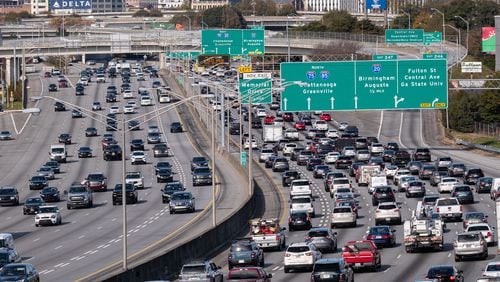 211123-Atlanta-Traffic on the Connector just South of Downtown ahead of Thanksgiving on Tuesday, Nov. 23, 2021. Ben Gray for the Atlanta Journal-Constitution