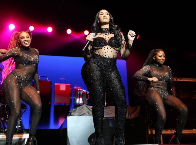 -- Queen Naija
Mary J. Blige brought her Good Morning Gorgeous Tour to packed State Farm Arena on Thursday, September 29, 2022. Ella Mai and Queen Naija opened the show.
Robb Cohen for the Atlanta Journal-Constitution