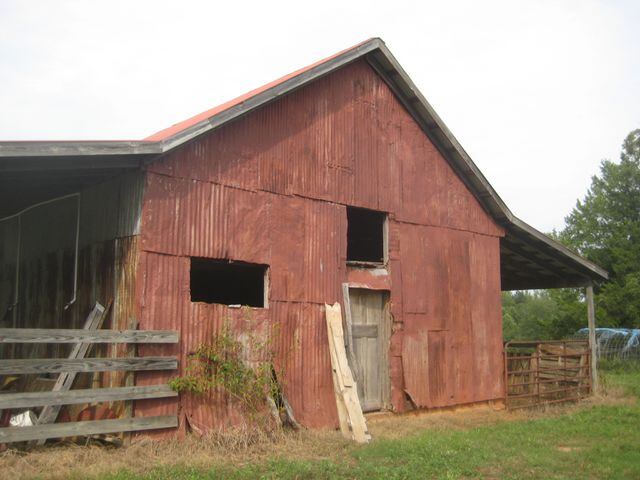 Homeowners redesigning, reusing Georgia barns