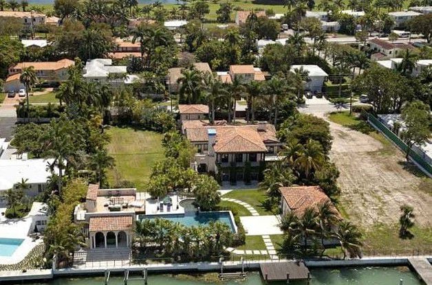 Matt Damon's home for sale