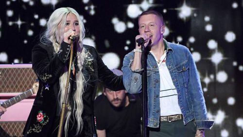 Kesha (L) and Macklemore are touring together in 2018.
