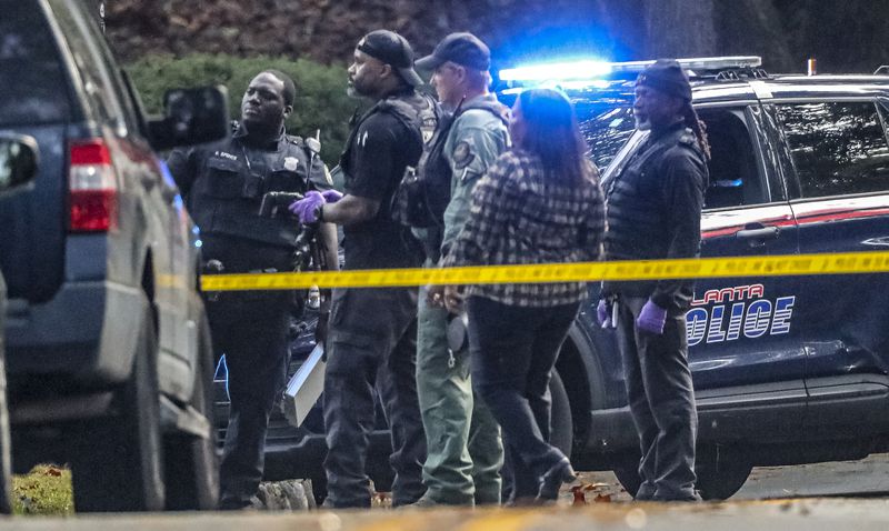 October 13, 2022 Atlanta: Authorities are working to identify a man who was found shot multiple times and killed Thursday morning, Oct. 13, 2022 in the driveway of a Buckhead home. The victim was spotted shortly before 8 a.m. in the 1200 block of Peachtree Battle Avenue. Investigators do not believe he lived in the immediate area, but they could not rule out if he is a resident of the greater West Peachtree Battle neighborhood, according to Atlanta police. The man appeared to be in his mid-40s to early 50s, police Lt. Germain Dearlove told reporters at the scene. A motive in his death remains under investigation. “Investigators are currently canvassing the scene right now, trying to locate witnesses and also additional technology resources to assist in the investigation,” said Dearlove, who commands the police department’s homicide unit. They were hopeful home security cameras in the area would shed some light on the predawn killing. Peachtree Battle Avenue was closed west of I-75 for much of the morning while police investigated, and it reopened to traffic at about 10:45 a.m. (John Spink / John.Spink@ajc.com) 

