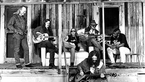 The Allman Brothers Band in 1991. Left to right: Butch Trucks, Warren Haynes, Gregg Allman, Dickey Betts, Allen Woody, Jaimoe.