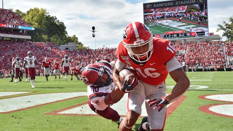 Georgia wide receiver Demetris Robertson (16) catches a touchdown pass in the end zone against the South Carolina Saturday, Oct. 12, 2019, at Sanford Stadium in Athens. Robertson had 30 catches for 333 yards and 3 touchdowns last season.