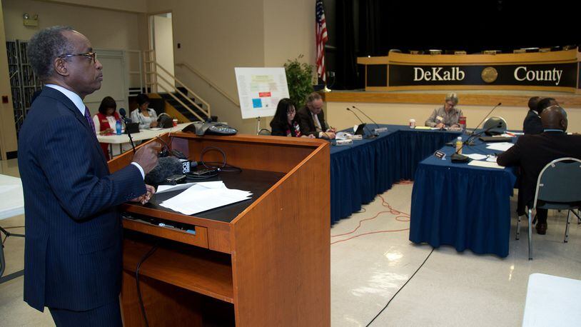 DeKalb CEO Mike Thurmond explains problems and solutions to widespread water overbilling problems Thursday in Decatur. STEVE SCHAEFER / SPECIAL TO THE AJC