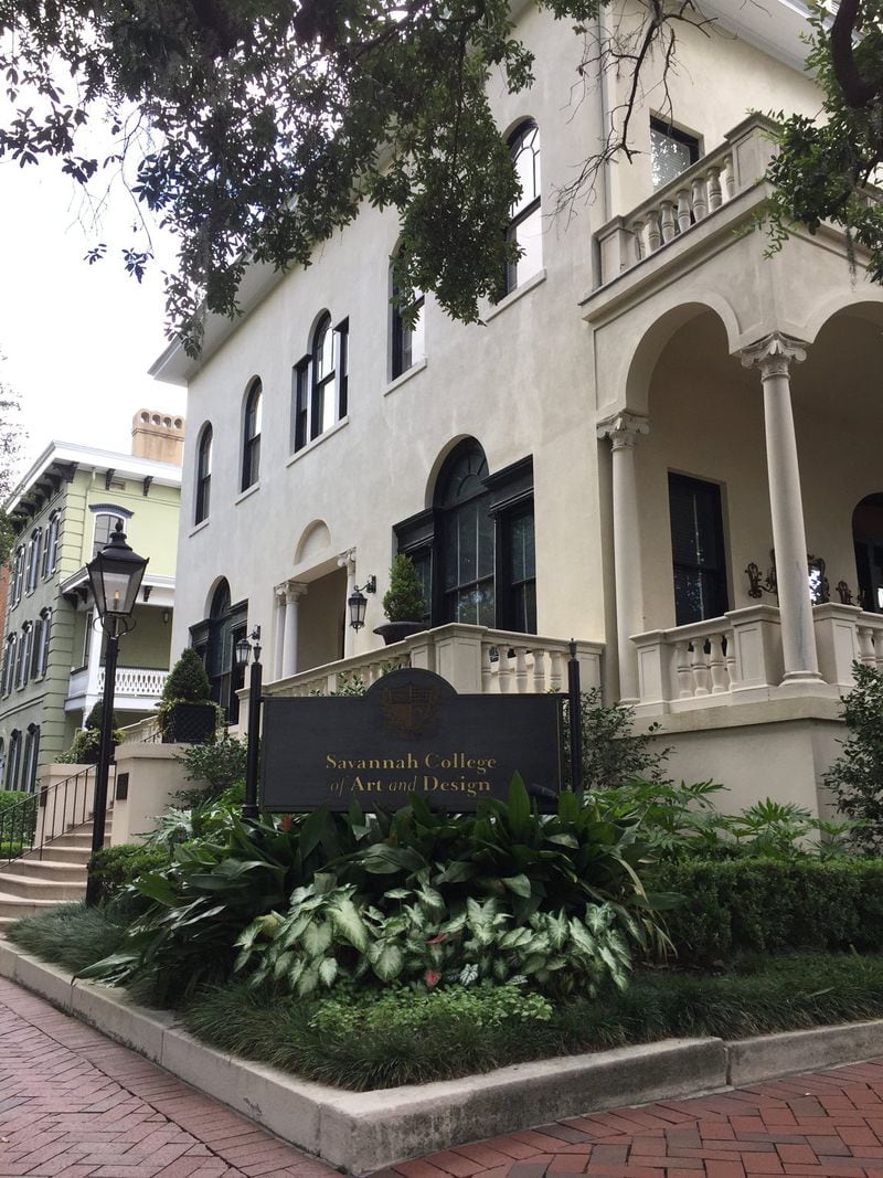 A restored mansion across from Savannah’s Forsyth Park houses the offices of Paula Wallace, president of the Savannah College of Art and Design. (ALAN JUDD/ajudd@ajc.com)