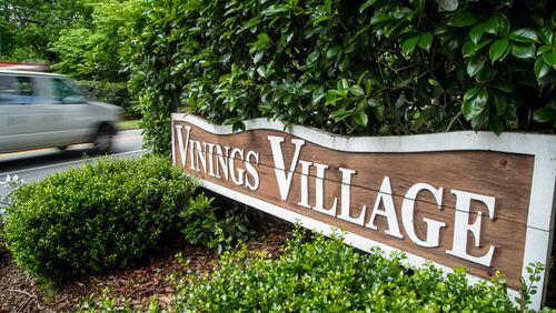 05/05/2021 — Vinings, Georgia — A sign welcoming travelers to Vinings Village is displayed along Paces Ferry Road SE in Vinings, Wednesday, May 5, 2021. (Alyssa Pointer / Alyssa.Pointer@ajc.com)