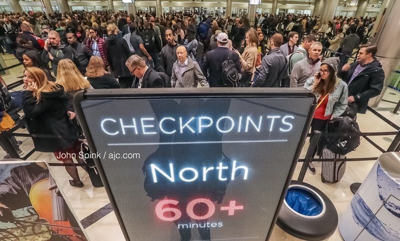 Atlanta airport travelers stuck in long TSA wait lines