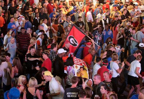 Fans rev up for Georgia-Florida game