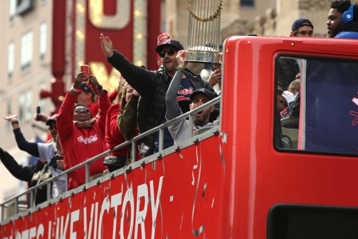 The World Series trophy is hoisted on a bus during the Braves' World Series parade in Atlanta, Georgia, on Friday, Nov. 5, 2021. (Photo/Austin Steele for the Atlanta Journal Constitution)