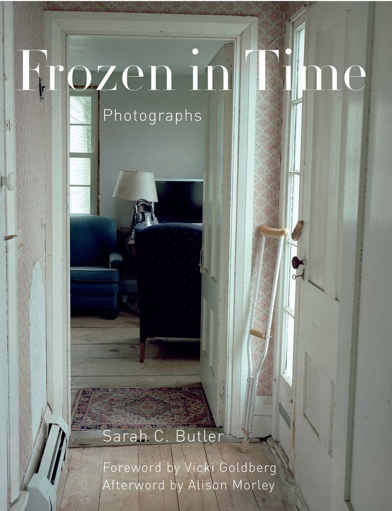 “Frozen in Time: Photographs.” 