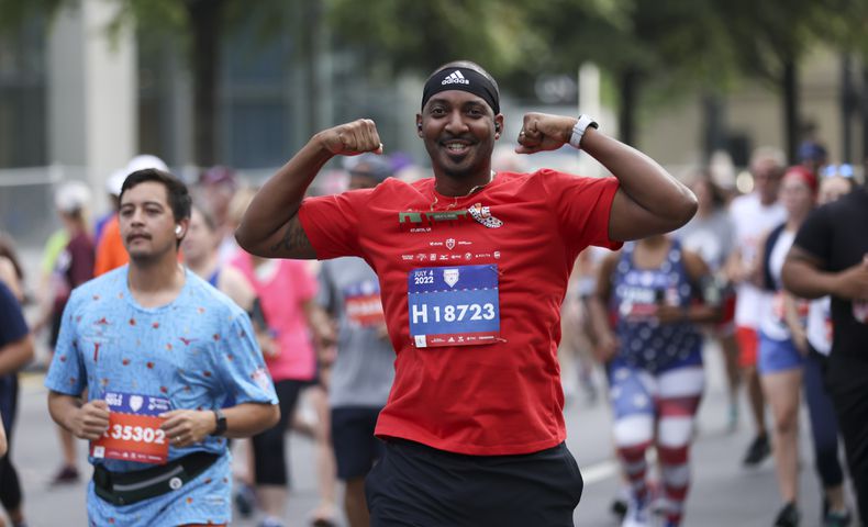 Runners in the 53rd running of the Atlanta Journal-Constitution Peachtree Road Race in Atlanta on Monday, July 4, 2022. (Jason Getz / Jason.Getz@ajc.com)