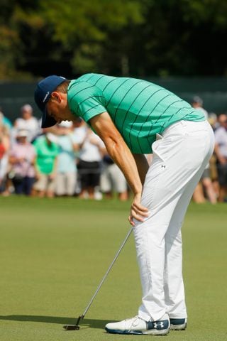Photos: The second round of the Tour Championship