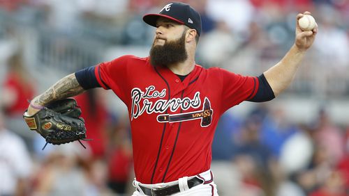 Dallas Keuchel of the Atlanta Braves throws a pitch. (Photo by Mike Zarrilli/Getty Images)