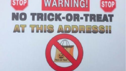 The warning sign placed in registered sex offenders' yards by the Butts County Sheriff's Office a few days before Halloween. (Photo: 11th U.S. Circuit Court of Appeals opinion.)
